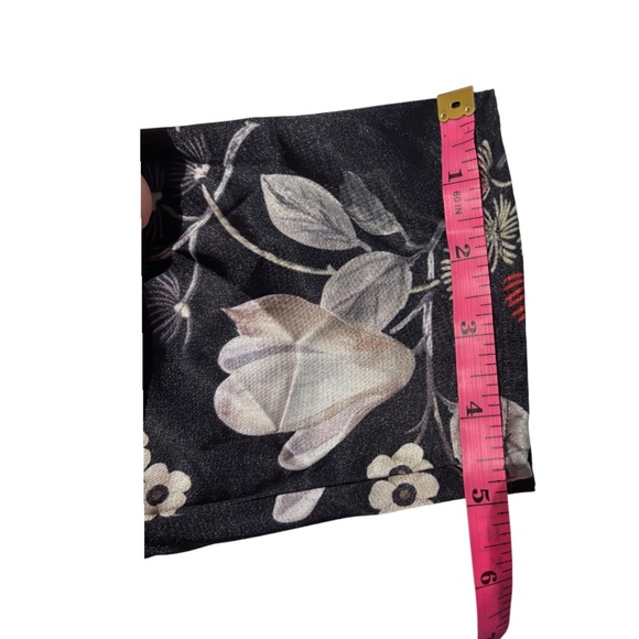 GUESS Black Floral Long Sleeve Mock Neck Top XL - Picture 13 of 13